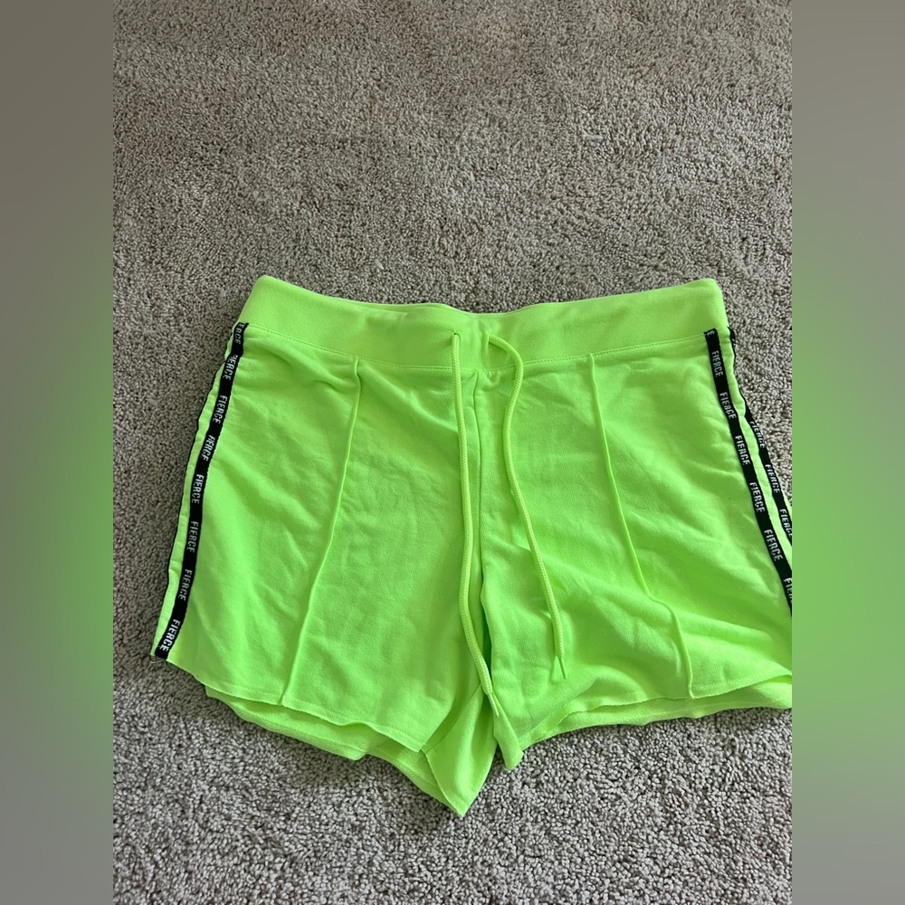 Women’s No Boundaries Neon Green‎ Long Shorts Size Large 11-13 NWOT